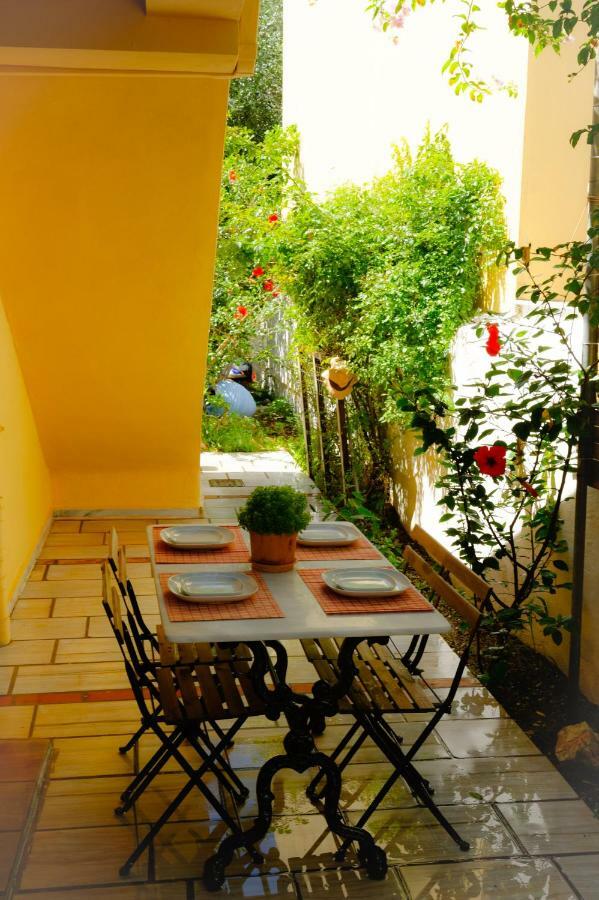 House With Garden Near The Sea Apartman Ajía Effimía Kültér fotó
